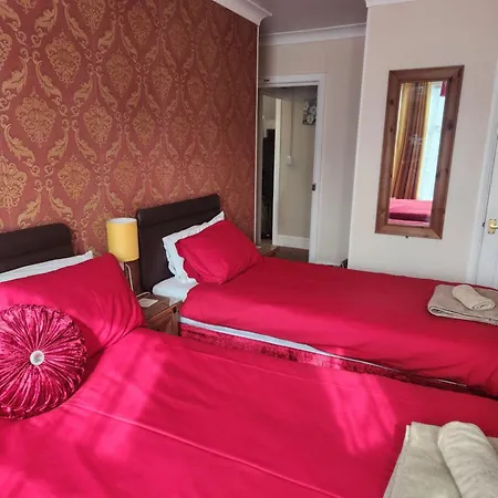 Twin Palms Guesthouse Great Yarmouth Exterior photo