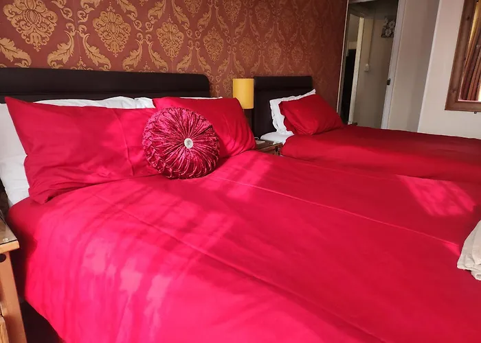 Twin Palms Guesthouse