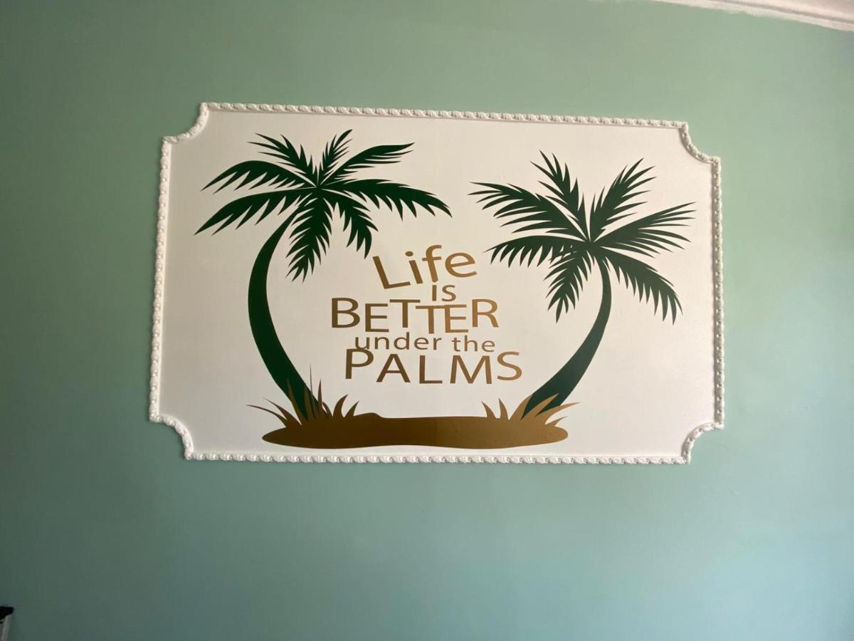 Twin Palms Гостевой дом